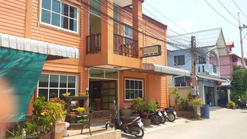 Aura House Pattaya Exterior foto