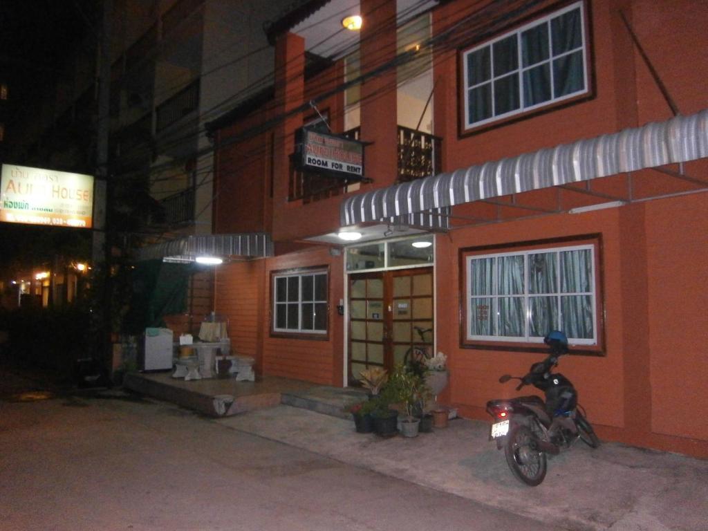 Aura House Pattaya Exterior foto