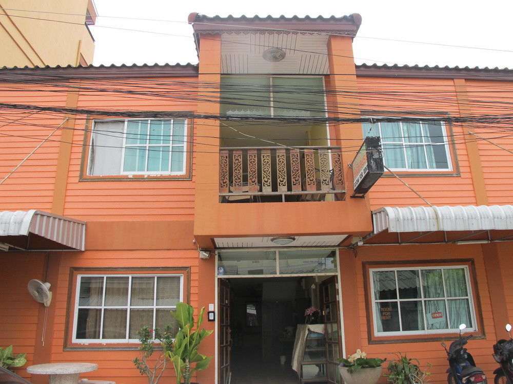 Aura House Pattaya Exterior foto