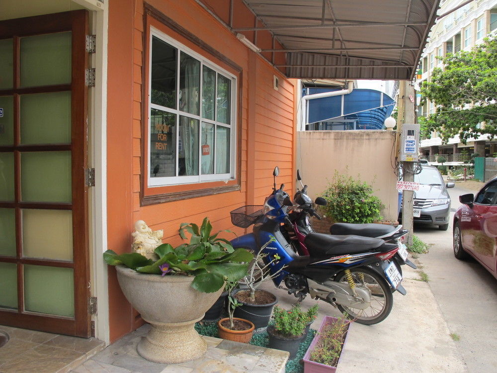 Aura House Pattaya Exterior foto